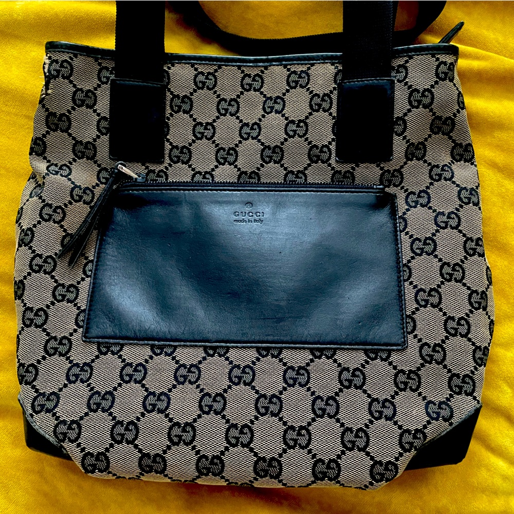 GUC Authentic Gucci GG Canvas Hand bag